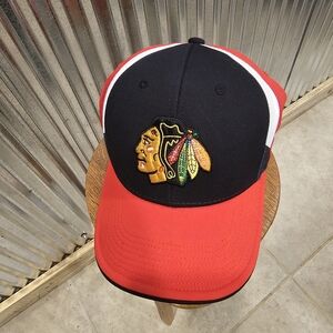 Chicago Blackhawks Reebok SUPERFlex Fitted Cap